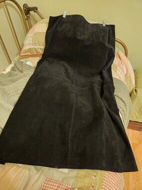 Suede Skirt -  black -  22W -  New with tags